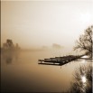Kładka na jeziorze we mgle - obraz nowoczesny nr 2283